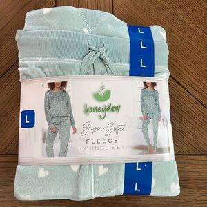 Honey Dew ladies fleece 2 piece lounge set Size Large